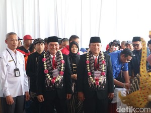 Wahyu-Suharyono Daftar Pilkada Pati Didampingi Eks Bupati Haryanto