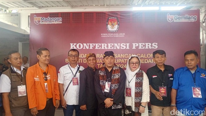 Paslon Irwansyah-Mustika daftar Pilbup Sumedang