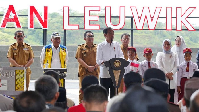 Bendungan Leuwikeris di Jawa Barat diresmikan Presiden Jokow Widodo. Bendungan itu dibangun dengan total anggaran Rp 3,5 triliun. Begini potretnya, Kamis (29/8/2024).