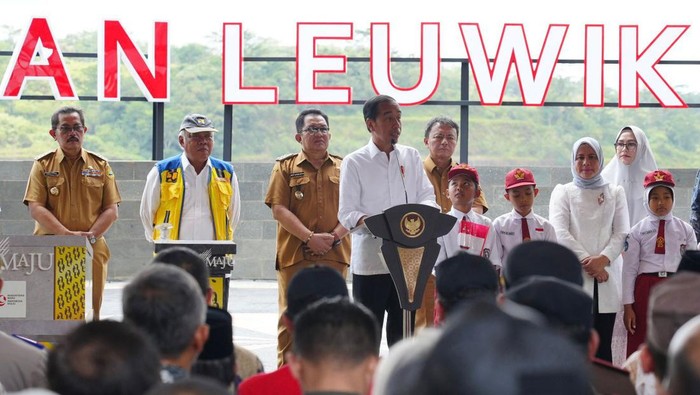 Penampakan Bendungan Rp 3,5 Triliun yang Diresmikan Jokowi Bendungan Leuwikeris di Jawa Barat diresmikan Presiden Jokow Widodo. Bendungan itu dibangun dengan total anggaran Rp 3,5 triliun. Begini potretnya, Kamis (29/8/2024).