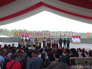 Jokowi Resmikan Bendungan Leuwikeris di Tasikmalaya