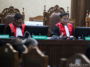 Hakim Cecar Saksi soal Kerusakan Lingkungan di Kasus Timah: Rp 271 T Lho Ini