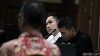 Harvey Moeis menjalani sidang lanjutan kasus korupsi tata kelola timah di Pengadilan Tindak Pidana Korupsi (Tipikor), Jakarta Pusat, Kamis (29/8/2024). Jaksa menghadirkan 5 orang saksi dari PT Timah.