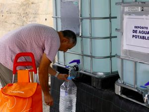 Spanyol Kering Kerontang, Air Minum Saja Rasanya Asin