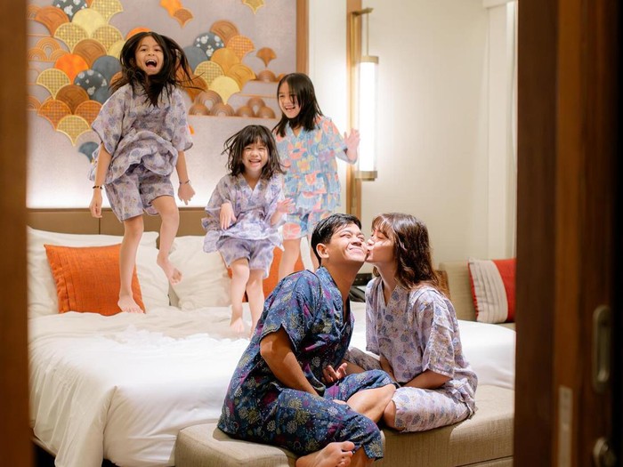 Surya Insomnia dan Tyara Renata