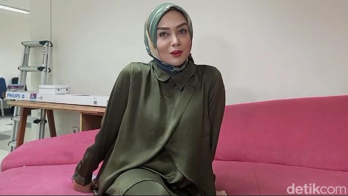 Terry Putri saat ditemui di kawasan Transmedia.