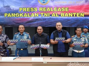 TNI AL Sita 2 Juta Batang Rokok Ilegal di Merak, 3 Orang Dibekuk