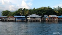 Kampung Asei yang sebagian besar berada di atas air.