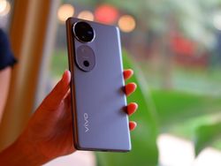 Unboxing Vivo V40, Bawa Kamera Zeiss dan Tampilan Mewah