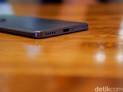 Unboxing Vivo V40, Bawa Kamera Zeiss dan Tampilan Mewah