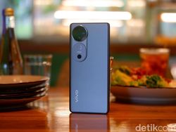 Unboxing Vivo V40, Bawa Kamera Zeiss dan Tampilan Mewah