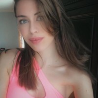 Hubungan John dan Alina sempat diperbincangkan karena perbedaan usia 33 tahun. Kini mantan istri mengatakan bahwa Alina hamil hanya untuk mengambil bagian dari harta John Paulson. Foto: Instagram @effectivelifestyle