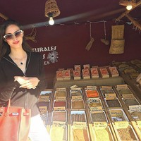 Dilansir Page Six, Jenny berpendapat bahwa Alina hanya mengincar harta. Apakah Tuan Paulson atau pacarnya mempertimbangkan, sebagai bagian dari apa yang dikatakannya sebagai rencana untuk hamil, bahwa memiliki anak di luar nikah selama proses perceraian dapat menguntungkan pacarnya secara finansial? Foto: Instagram @effectivelifestyle