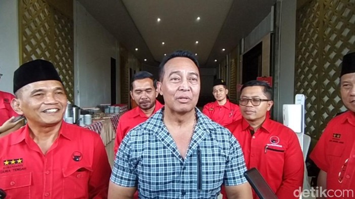 Andika Perkasa mengikuti acara konsolidasi dengan struktural PDIP di Magelang, Jumat (30/8/2024).