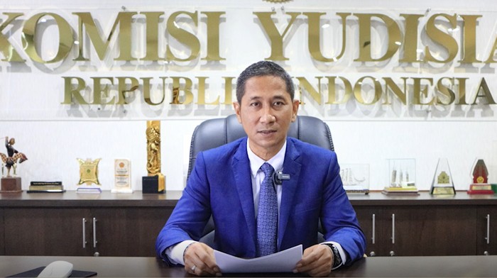 Anggota KY dan Juru Bicara KY Mukti Fajar Nur Dewata