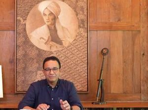 Lukisan Diponegoro dan Tongkat Jadi Latar Video, Anies Jelaskan Alasannya