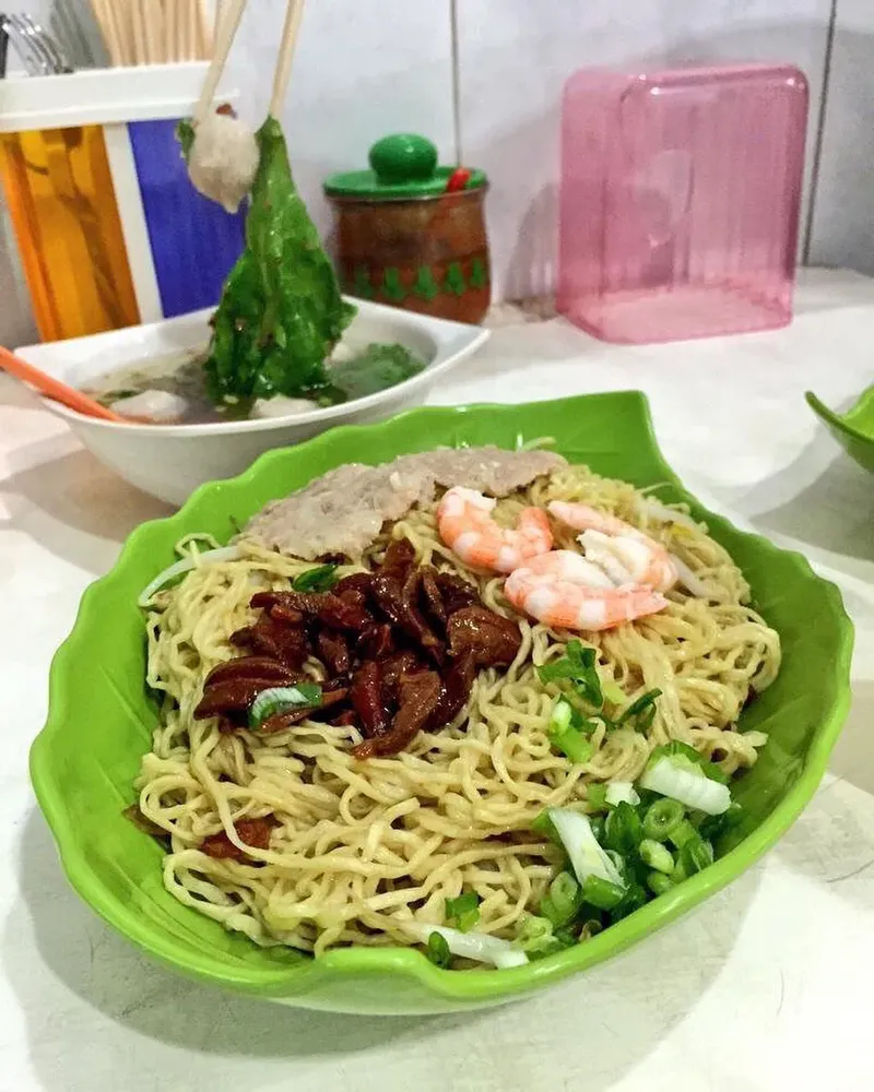 10 Bakmi Tertua di Jakarta yang Masih Eksis Sejak 1928