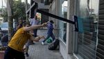 Banyak Bank Lebanon Dihancurkan Nasabah Imbas Krisis Ekonomi