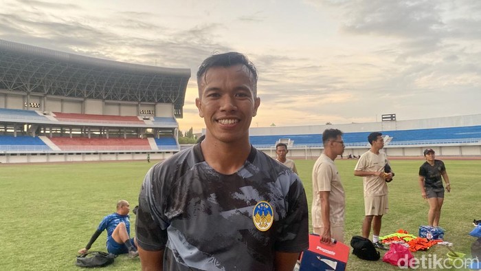 Bek PSIM Jogja, Sunni Hizbullah saat ditemui usai latihan di Stadion Mandala Krida, Kota Jogja, Jumat (30/8/2024).