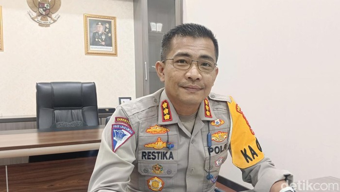 Dirlantas Polda NTT Kombes Restika Pardamean Nainggolan saat diwawancarai detikBali beberapa waktu lalu. (Yufengki Bria/detikBali).