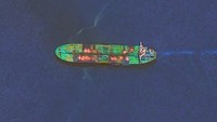 Kapal tanker minyak Sounion berbendera Yunani itu dilaporkan mengalami serangan bertubi-tubi dari militer Houthi hingga hanyut dan terbakar di Laut Merah pada 23 Agustus lalu.