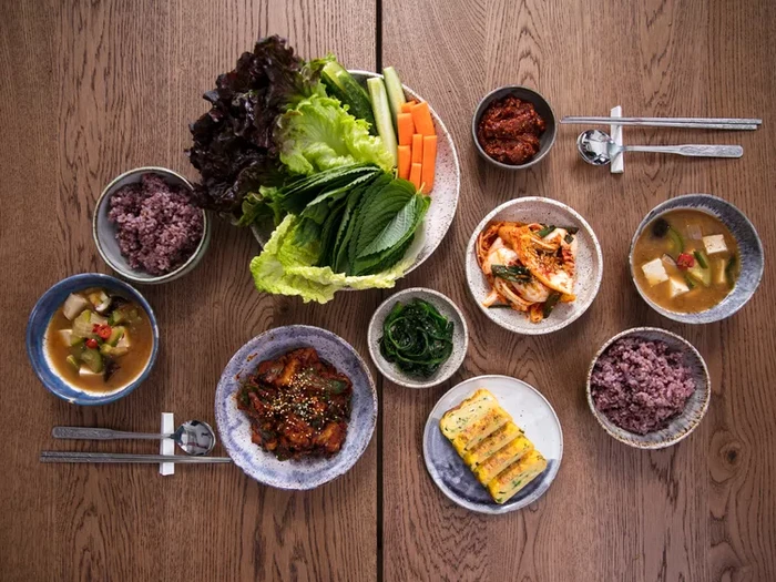 Etiket makan di Korea