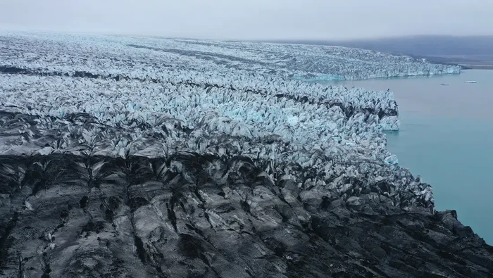 Gua gletser Islandia