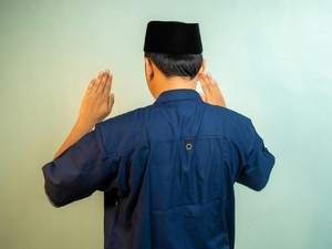 Niat, Tata Cara, dan Doa Sholat Tarawih Sendiri