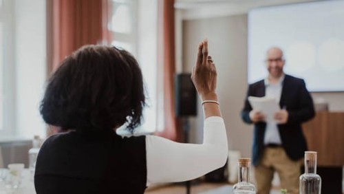 Ilustrasi sidang skripsi