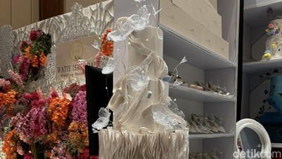 8 Foto Inspirasi Tren Kue Pengantin 2024 Dari Jakarta Wedding Festival