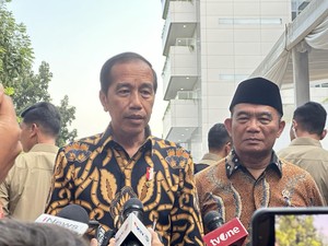 Risma dan Pramono Mundur, Jokowi Reshuffle Kabinet Lagi?
