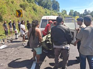 Ngebut Pakai Motor Sport, Bule Australia Tewas di Shortcut Singaraja