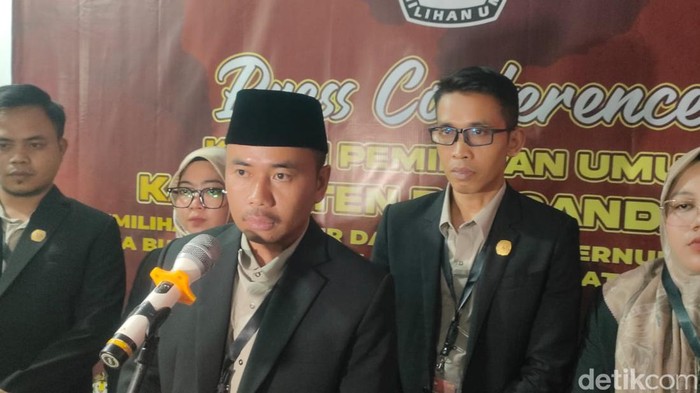 Ketua KPU Pangandaran Muhtadin.