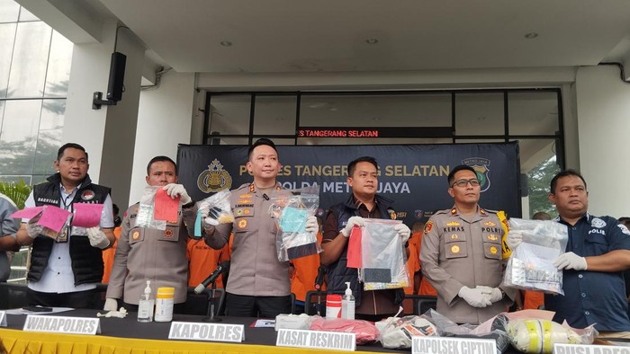 Penggerebekan Narkoba Mengejutkan: 16 Penjual Obat Keras Ditangkap di Tengah Tawuran Pelajar di Tangsel