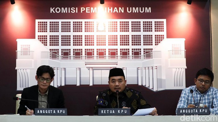 KPU Perpanjang Pendaftaran Pilkada 2024 di 48 Daerah KPU menyatakan ada 48 daerah yang hanya diikuti calon tunggal di Pilkada 2024. KPU pun membuka kembali pendaftaran di wilayah tersebut.