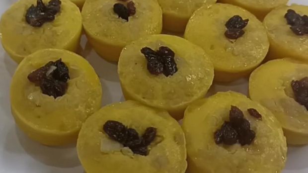 Kue Toloba Khas Makassar.