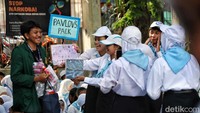 Kemendikburistek berharap melalui panduan yang resmi tidak ada upaya perundungan, kekerasan fisik dan psikis ataupun segala bentuk kekerasan.  