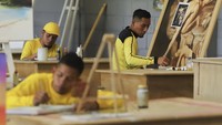 Narapidana yang bukan anggota geng diizinkan mengikuti kursus kejuruan untuk mempersiapkan diri mereka kembali ke masyarakat.