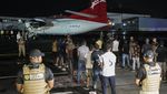 Panama Deportasi Puluhan Migran Ilegal dengan Tangan-Kaki Diborgol