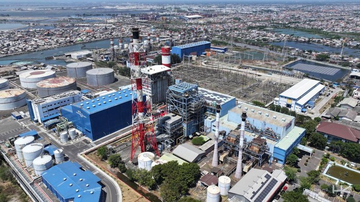 Pembangkit Listrik Tenaga Gas dan Uap (PLTGU) Tambak Lorok Blok 3 di Semarang, Jawa Tengah diresmikan, Jum’at (30/8). PLTGU ini akan memasok listrik di area Jawa dan Bali.