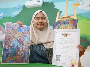 Hebat! Anak Difabel Surabaya Sabet Juara Seni Internasional