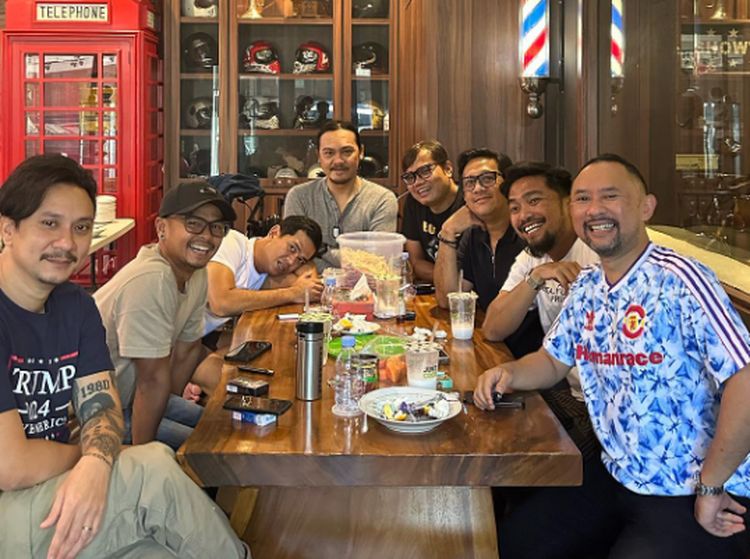 Ronal Suryapradja Hangout Seru Bareng The Prediksi