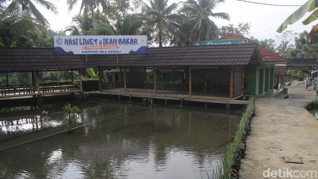 Saung Sawala di Kampung Nila Kawali