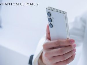 Oppo dan Tecno Pamer HP Lipat Tiga Layar, Bisa Jadi Laptop
