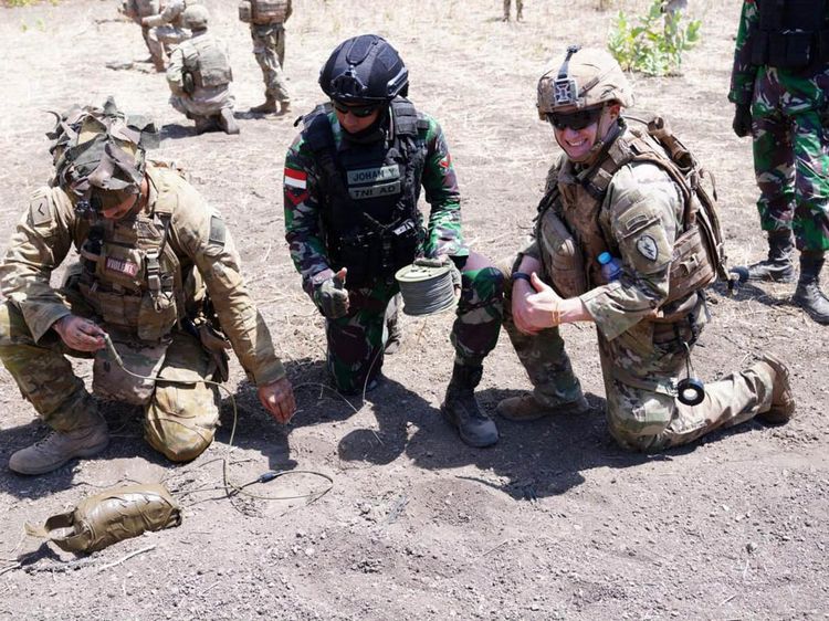Aksi TNI, US Army dan ADF Latihan Jinakkan Bahan Peledak