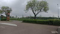 Pemandangan dari dalam McD, kota yang begitu tenang damai bersih dan dingin.