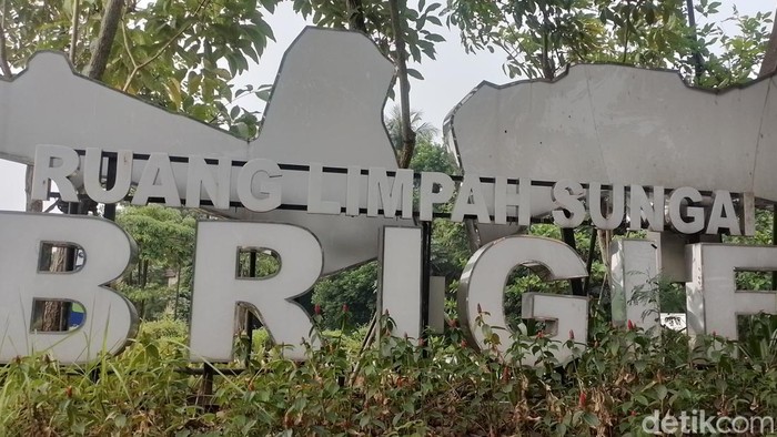 Waduk Brigif di Jagakarsa, Jakarta Selatan Waduk Brigif di Jagakarsa, Jakarta Selatan