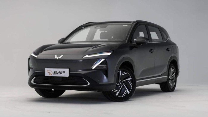 Wuling Starlight S meluncur di China, ada pilihan mesin listrik dan hybrid
