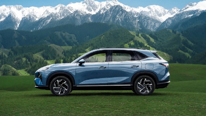 Wuling Starlight S meluncur di China, ada pilihan mesin listrik dan hybrid