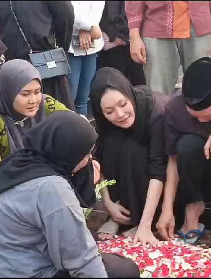 Ayu Ting Ting